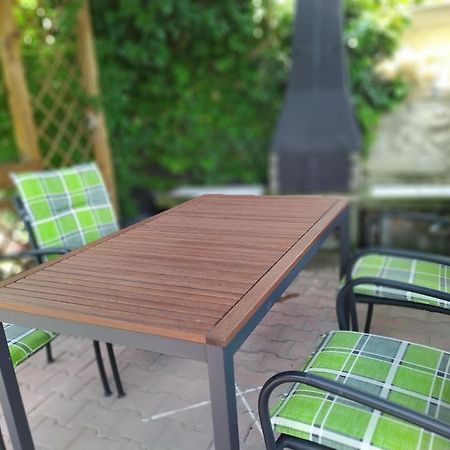 Apartmany Zatec Екстер'єр фото
