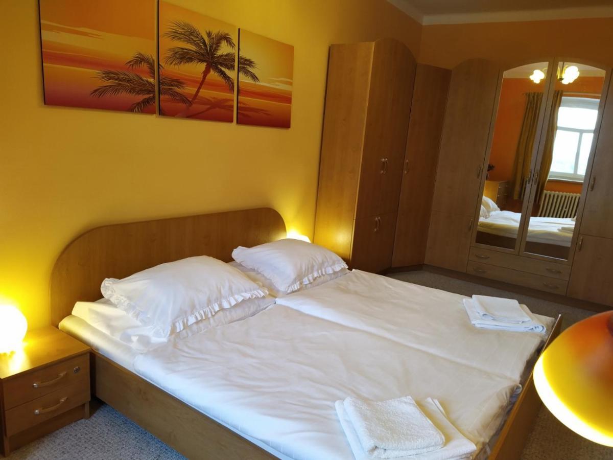Apartmany Zatec Екстер'єр фото